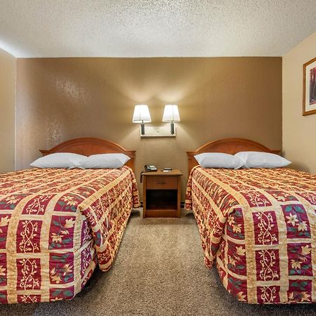 Pueblo Inn Dış mekan fotoğraf
